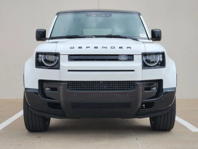 2026 Land Rover Defender 130 - Image 2