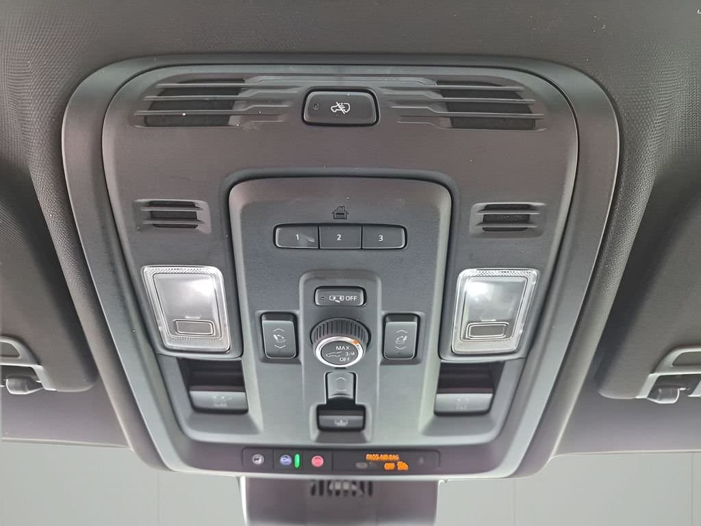 2023 GMC Yukon XL - Image 43