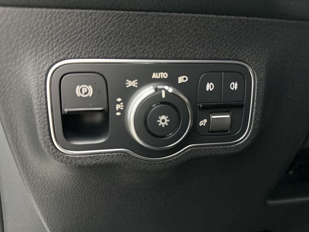 2026 MERCEDES-BENZ GLB - Image 19