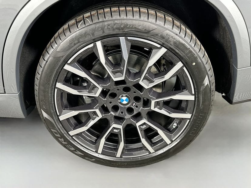 2026 BMW X5 - Image 23