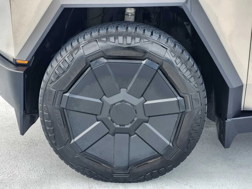 2024 Tesla Cybertruck - Image 10