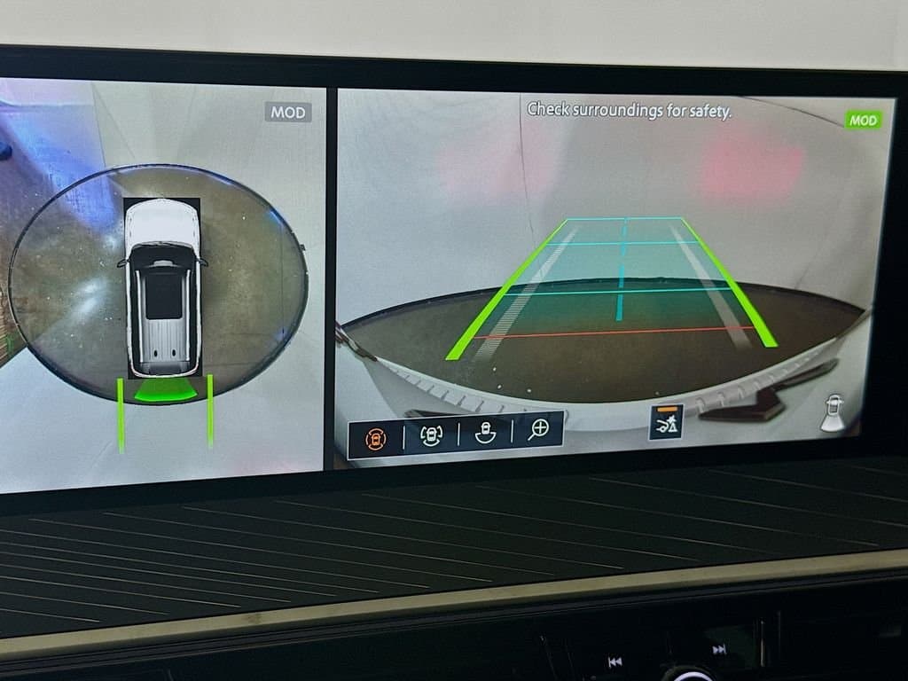 2026 INFINITI QX80 - Image 17