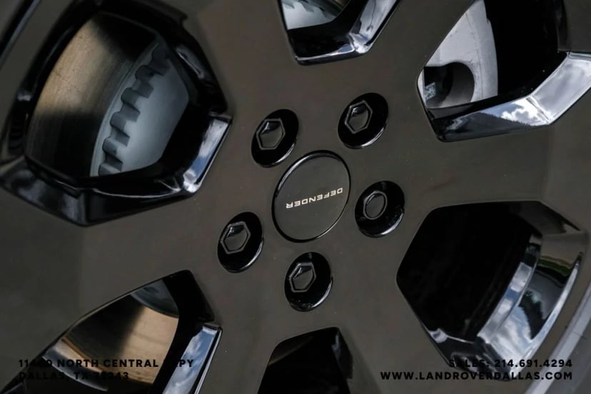 2026 Land Rover Defender 110 - Image 58
