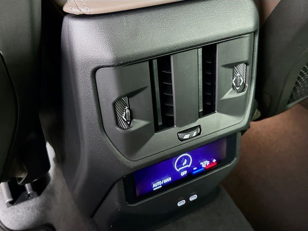 2026 BMW X3 - Image 18