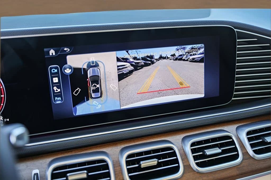 2025 Mercedes-Benz GLE - Image 16