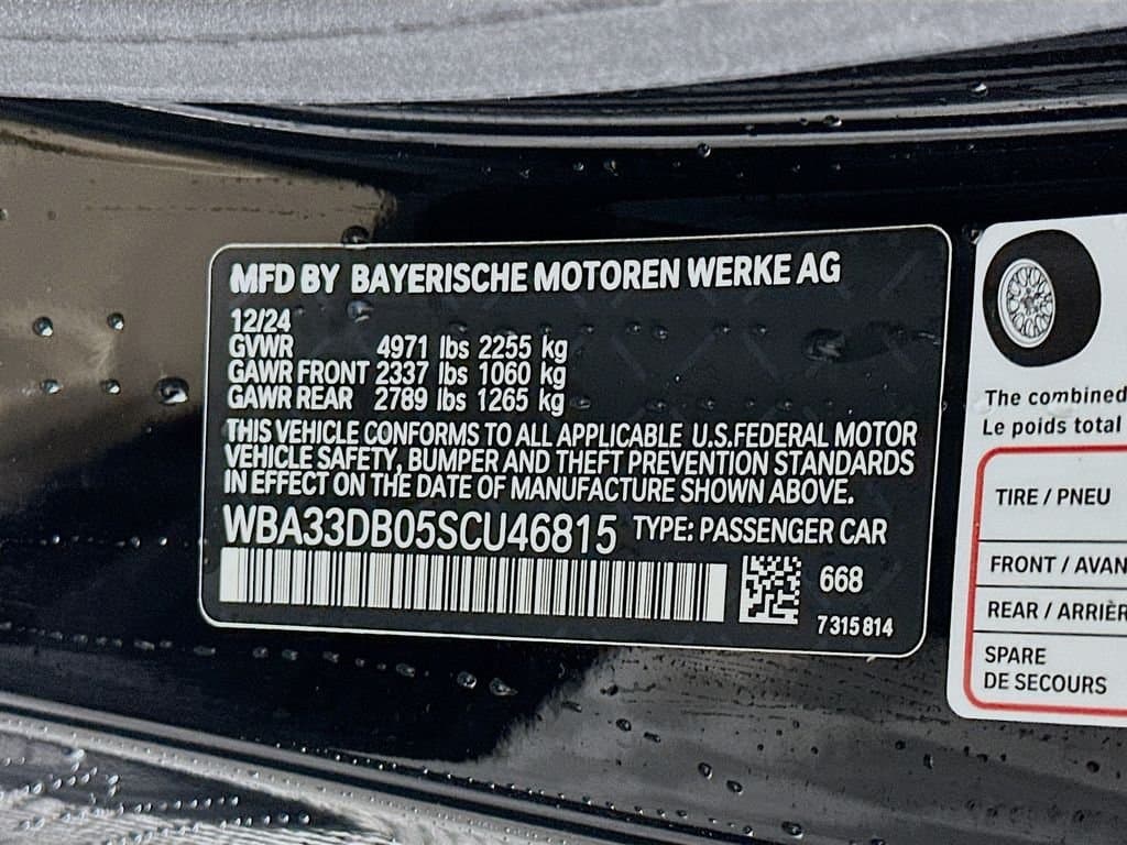 2025 BMW 4 Series - Image 23