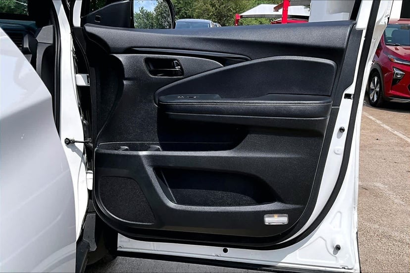 2023 Honda Passport - Image 23