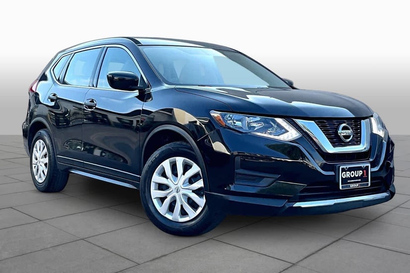 2017 Nissan Rogue - Image 3