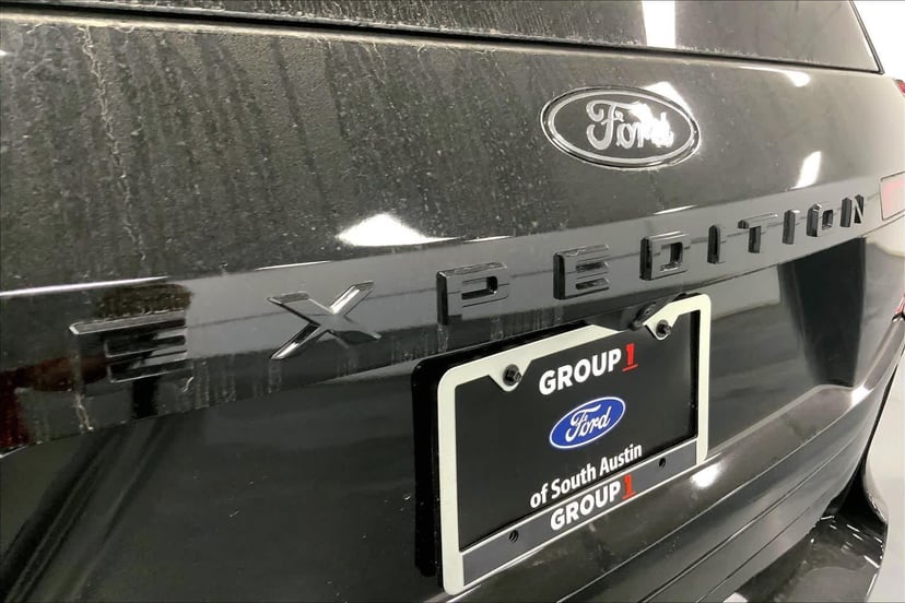 2026 Ford Expedition - Image 12