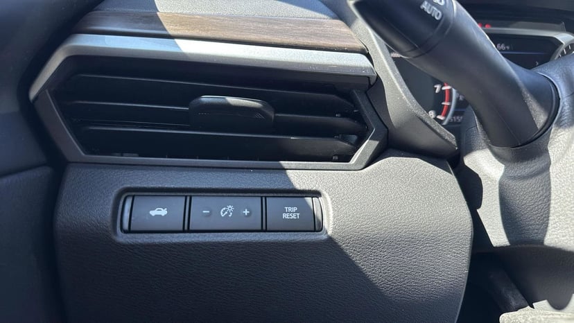 2024 Nissan Altima - Image 18