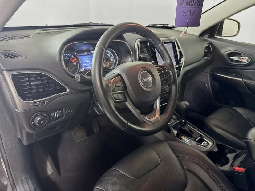 2019 Jeep Cherokee - Image 5