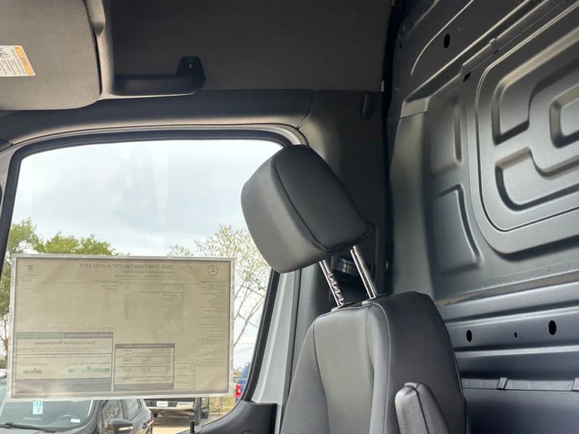 2025 Mercedes-Benz Sprinter 2500 - Image 13