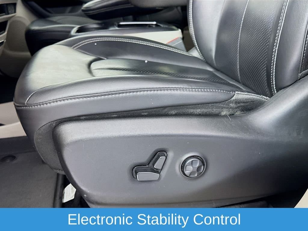 2023 CHRYSLER Pacifica - Image 24