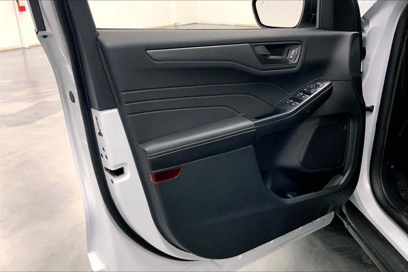 2026 Ford Escape - Image 9
