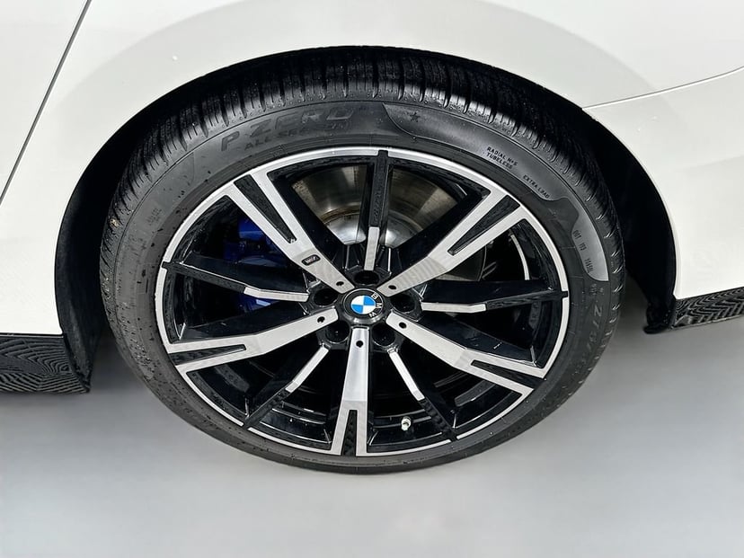2025 BMW 5 Series - Image 32
