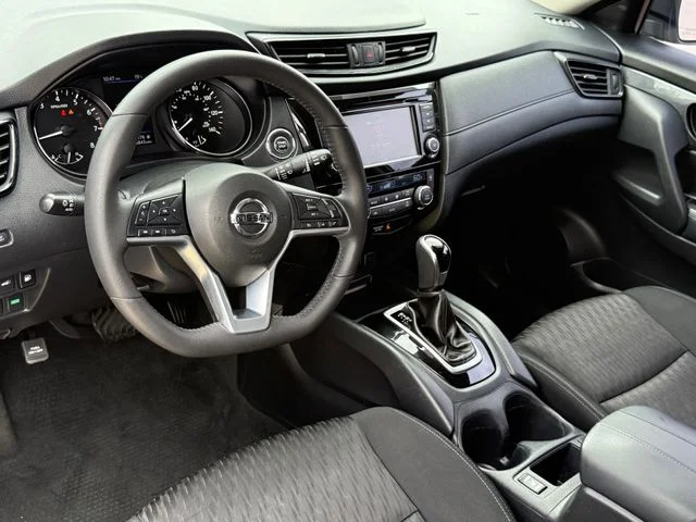 2019 Nissan Rogue - Image 10