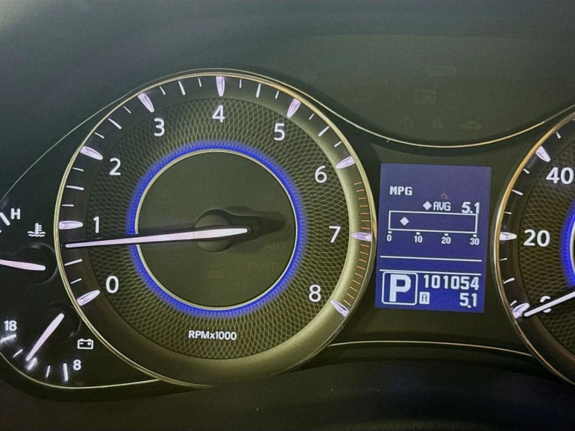2012 INFINITI QX56 - Image 15