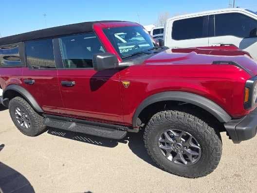 2025 Ford Bronco - Image 4