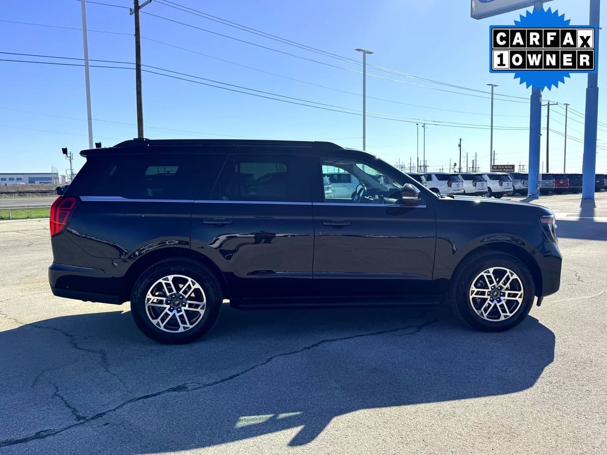 2025 Ford Expedition - Image 5