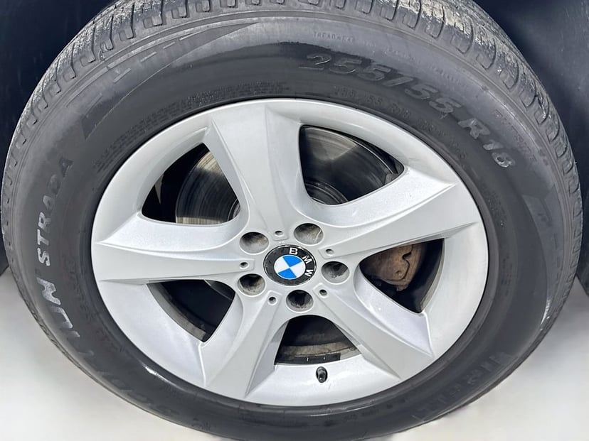 2010 BMW X5 - Image 40