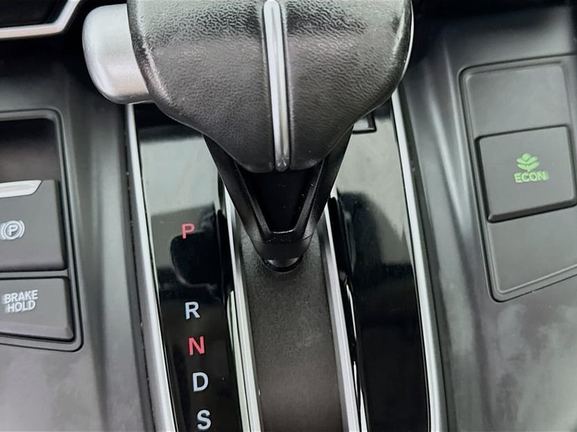 2017 Honda CR-V - Image 22