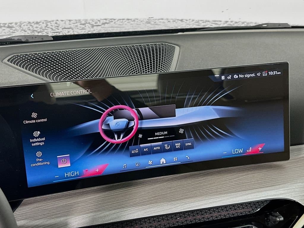 2025 BMW 4 Series - Image 14