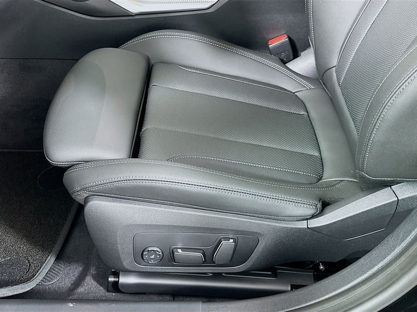 2026 BMW i4 - Image 21