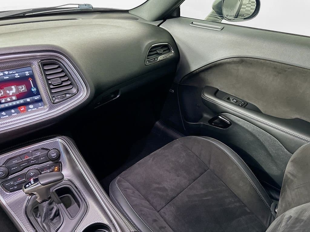2019 Dodge Challenger - Image 22