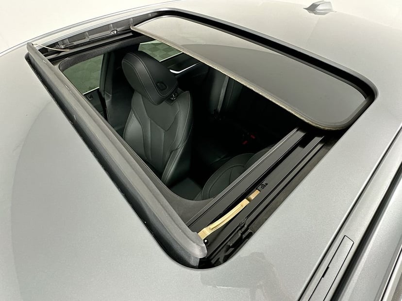2023 BMW i4 - Image 22