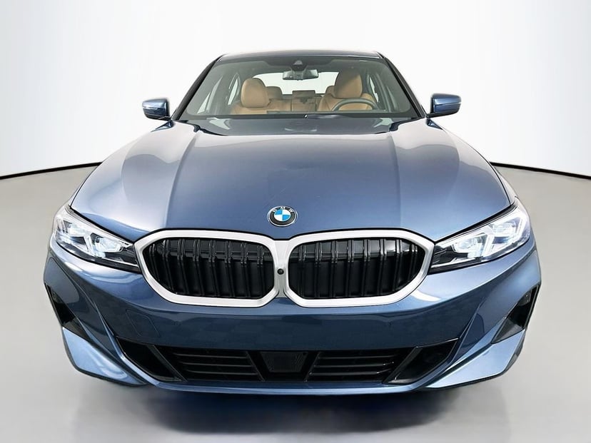 2025 BMW 3 Series - Image 2