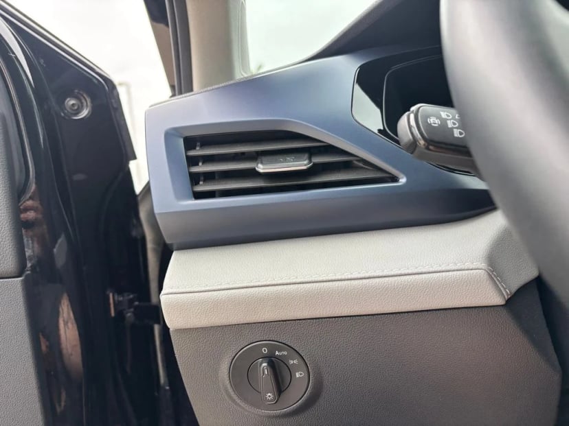 2024 Volkswagen Taos - Image 21