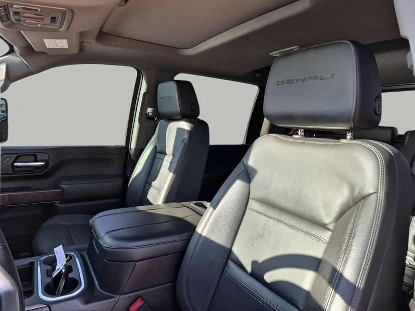 2023 GMC Sierra 2500HD - Image 31