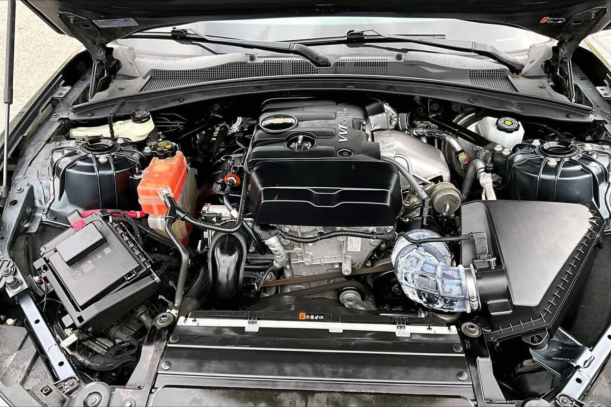 2021 Chevrolet Camaro - Image 31