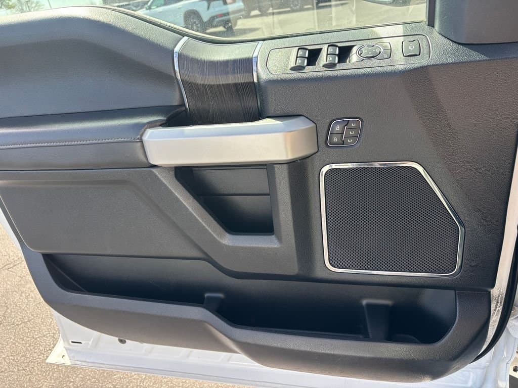 2021 Ford F-350SD - Image 21