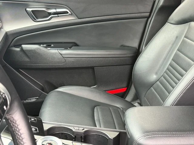 2023 Kia Sportage Hybrid - Image 8