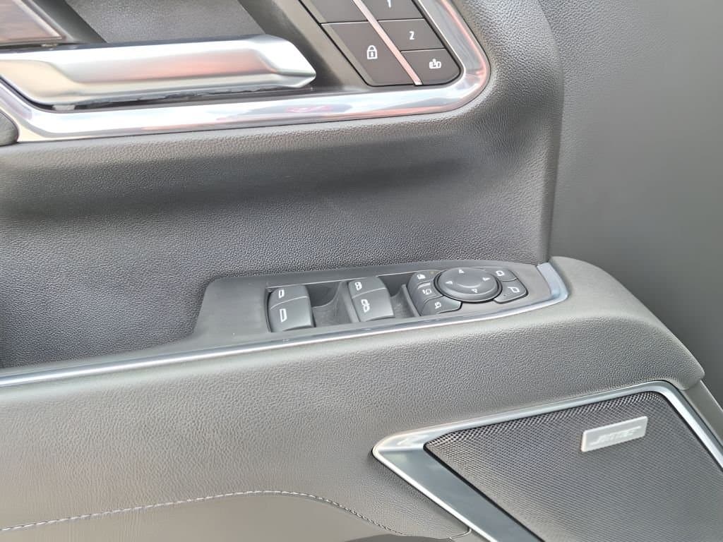 2024 GMC Sierra 2500HD - Image 28