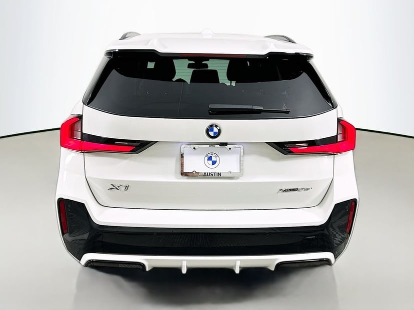 2025 BMW X1 - Image 6