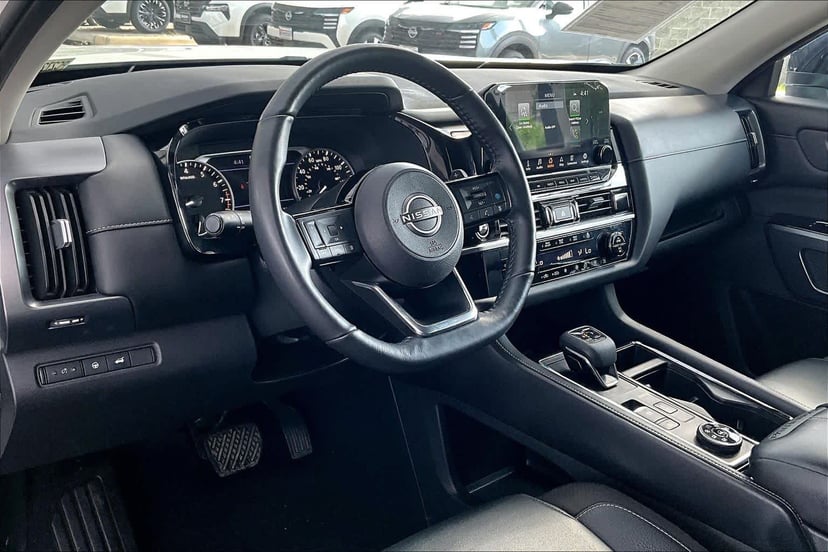 2023 Nissan Pathfinder - Image 17