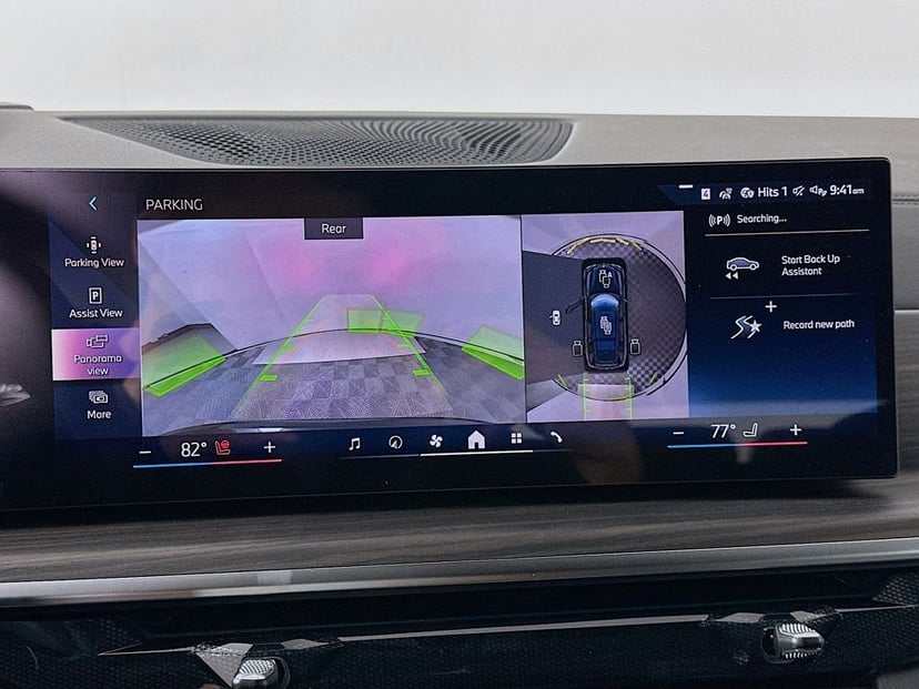 2026 BMW X7 - Image 13