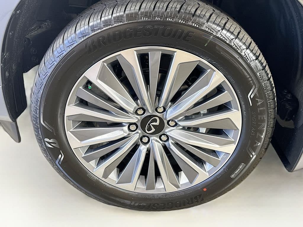 2026 INFINITI QX80 - Image 42