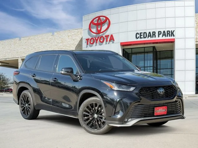 2025 Toyota Highlander - Image 1