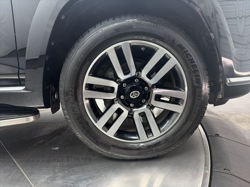 2018 Toyota 4Runner - Image 9
