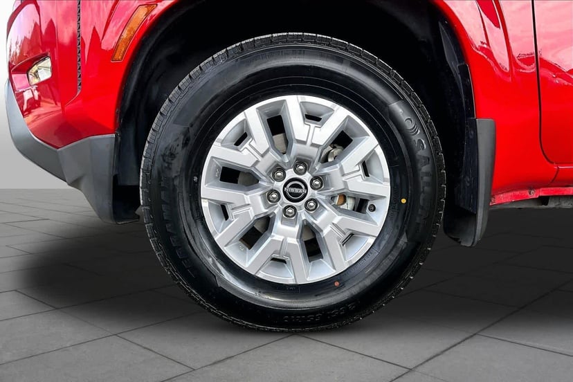 2022 Nissan Frontier - Image 11