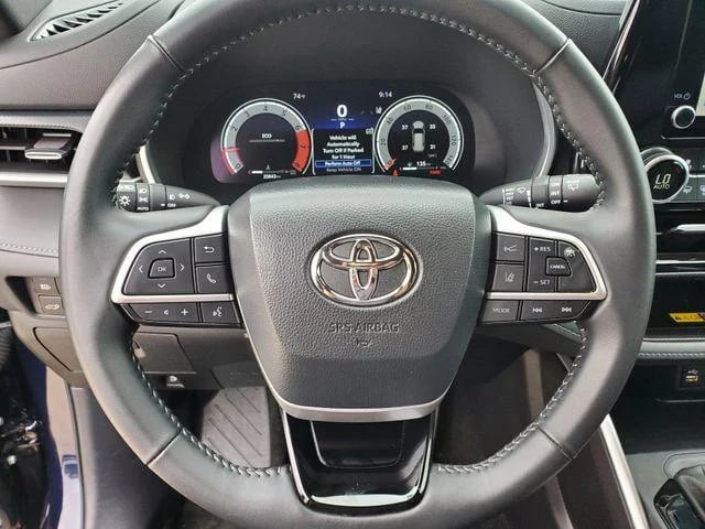 2025 Toyota Highlander - Image 41