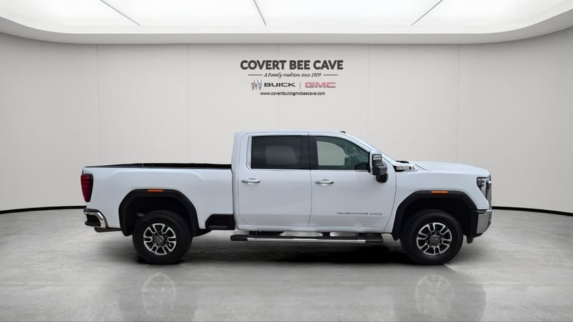2024 GMC Sierra 2500HD - Image 11