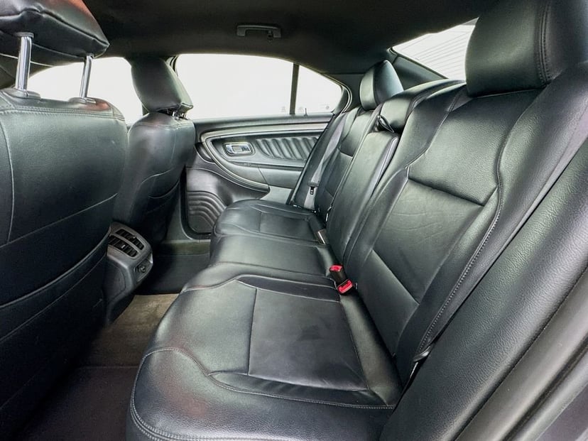 2013 Ford Taurus - Image 24