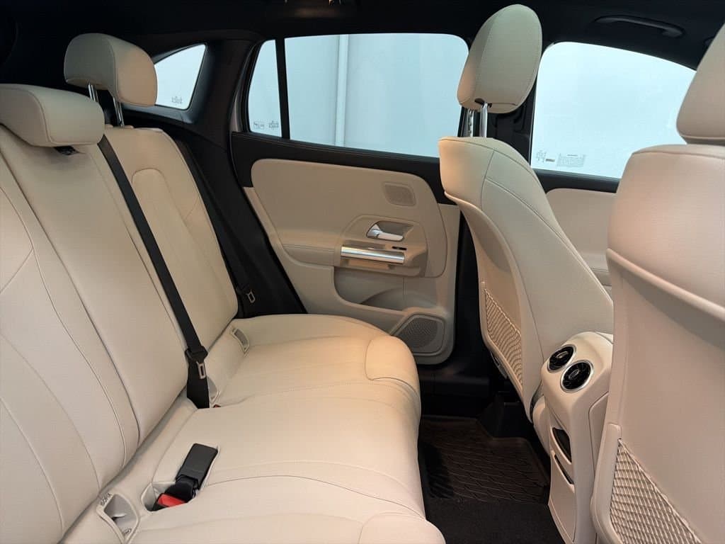 2026 MERCEDES-BENZ GLA - Image 28