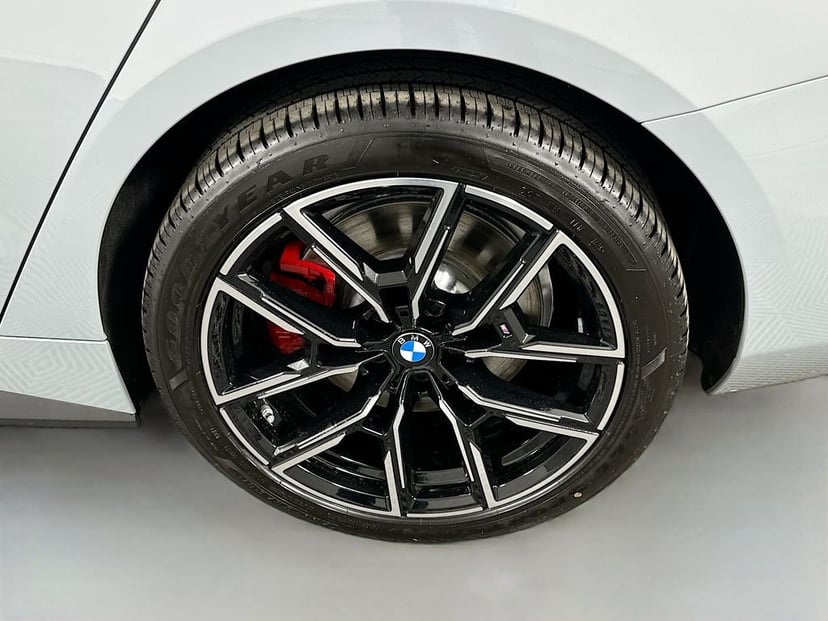 2026 BMW i4 - Image 23