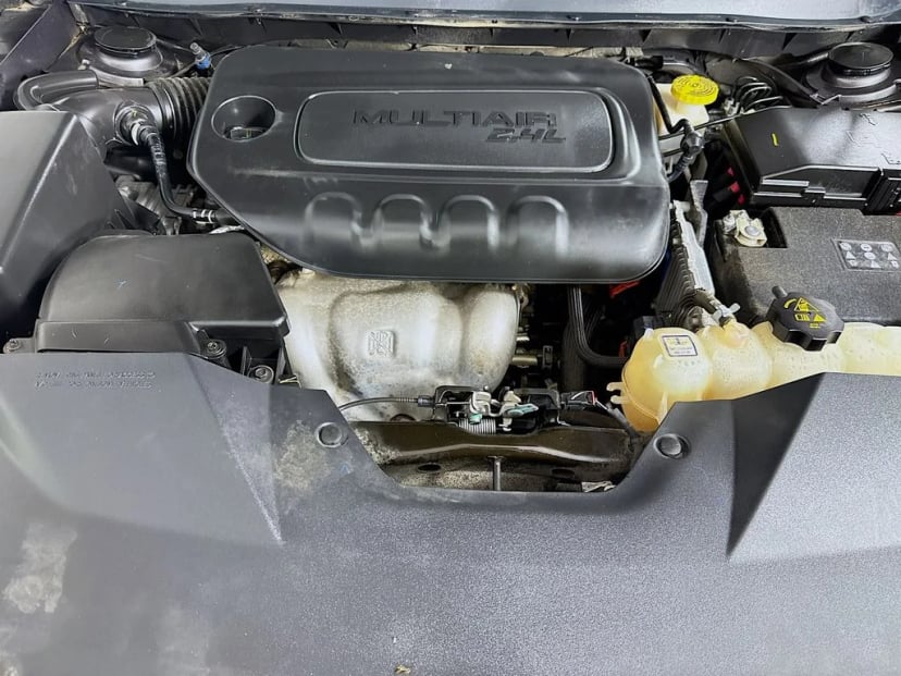 2019 Jeep Cherokee - Image 28