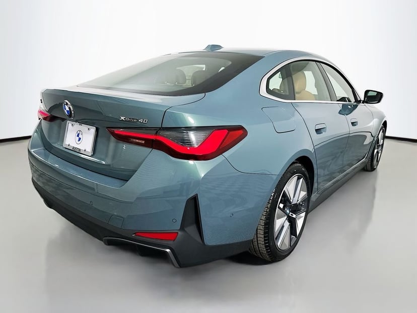 2026 BMW i4 - Image 5